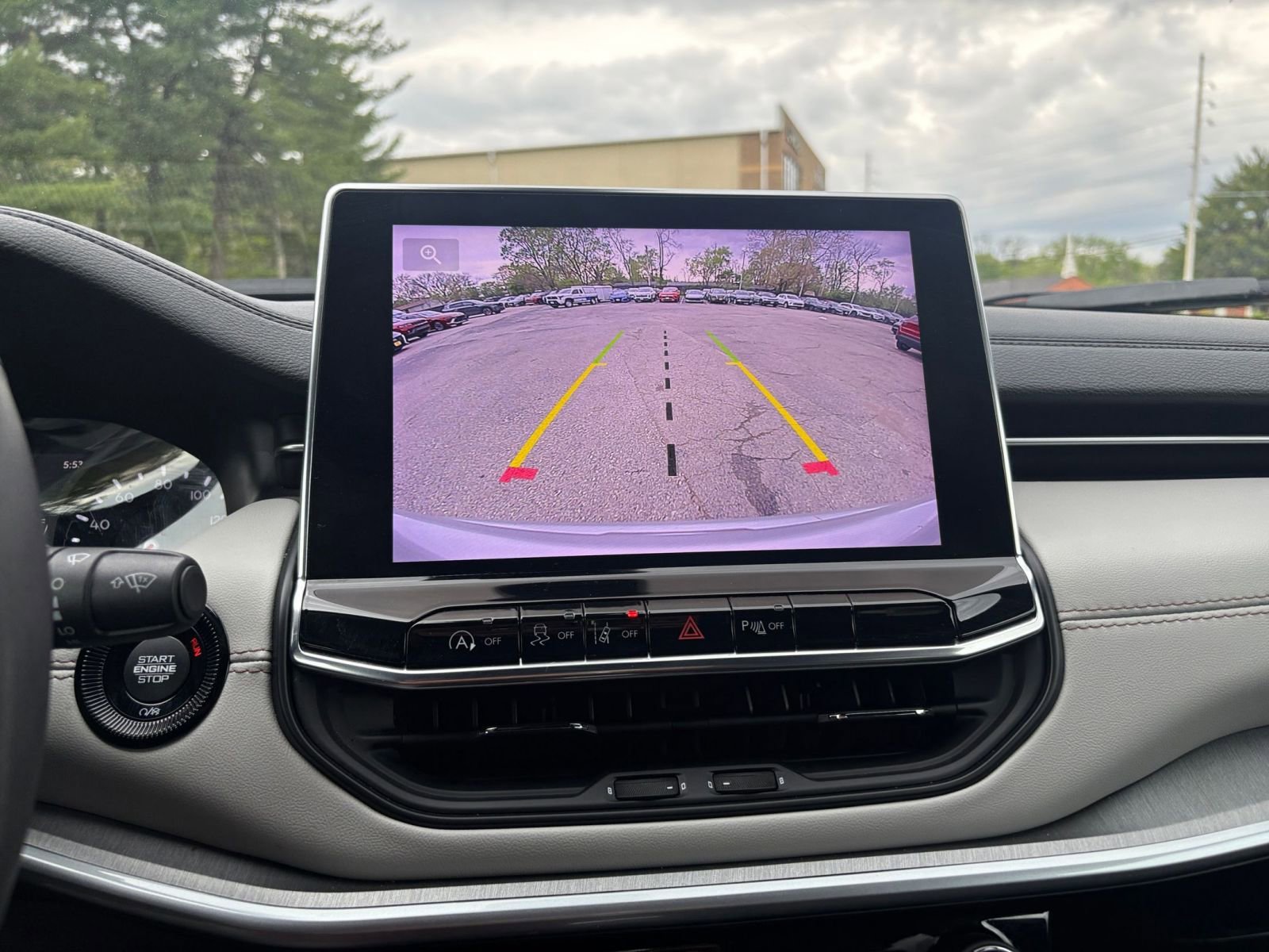 Used 2025 Jeep Compass Trailhawk image 22