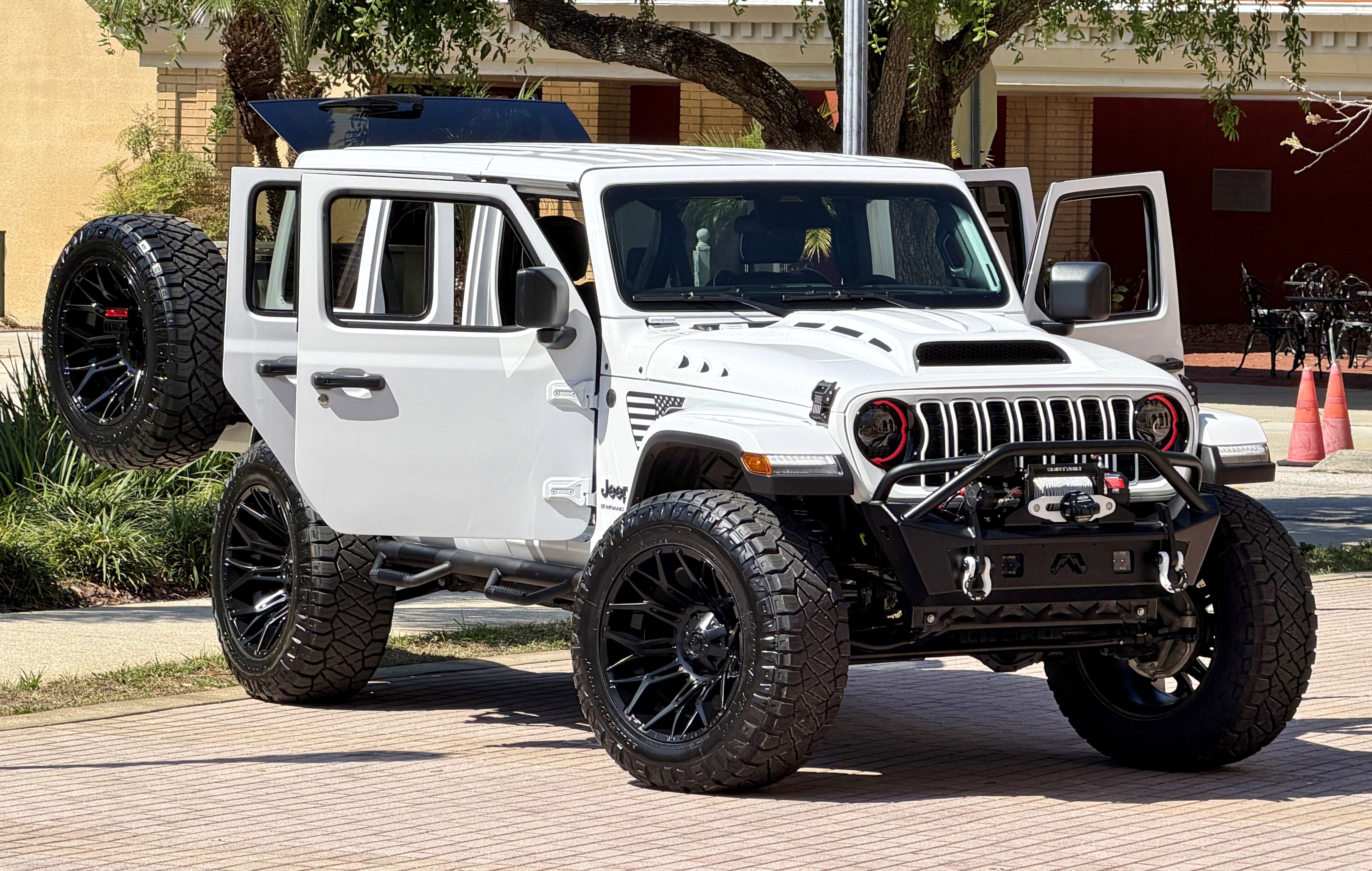 Used 2026 Jeep Wrangler Sahara AWD/4WD image 26