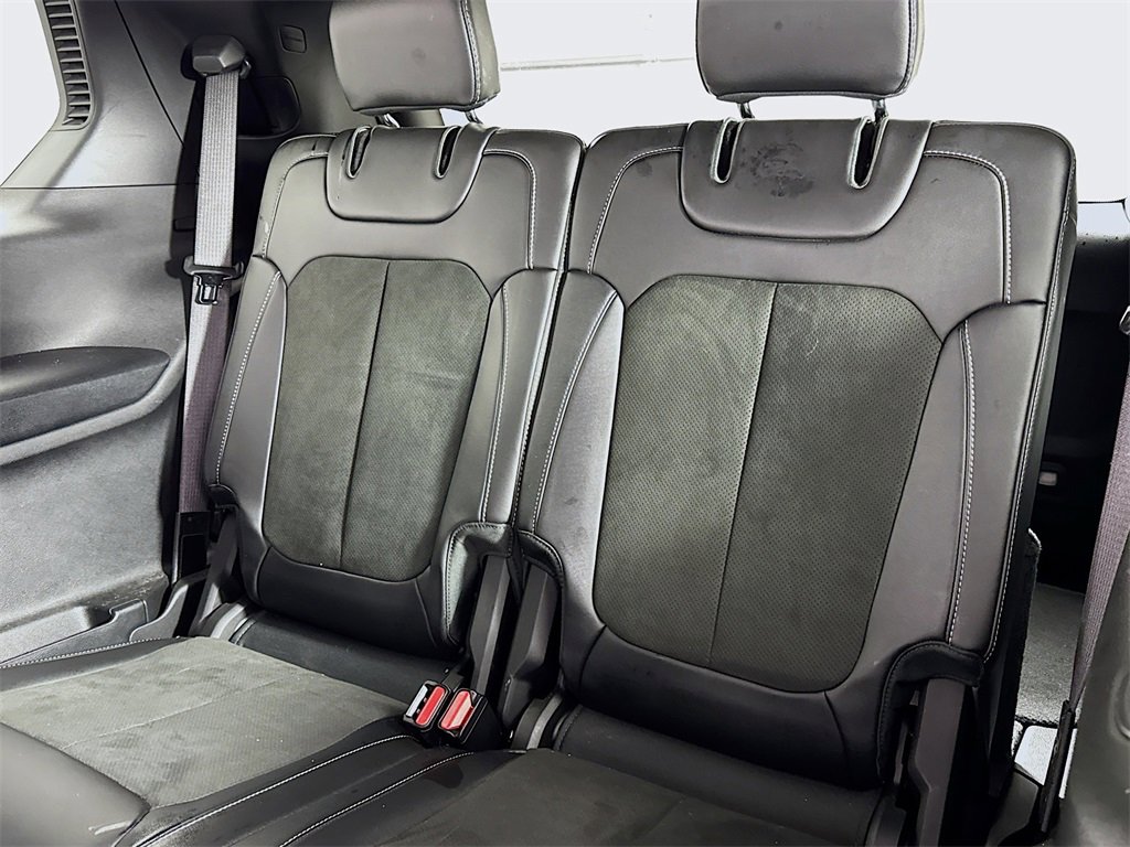 Used 2021 Jeep Grand Cherokee L Laredo image 13