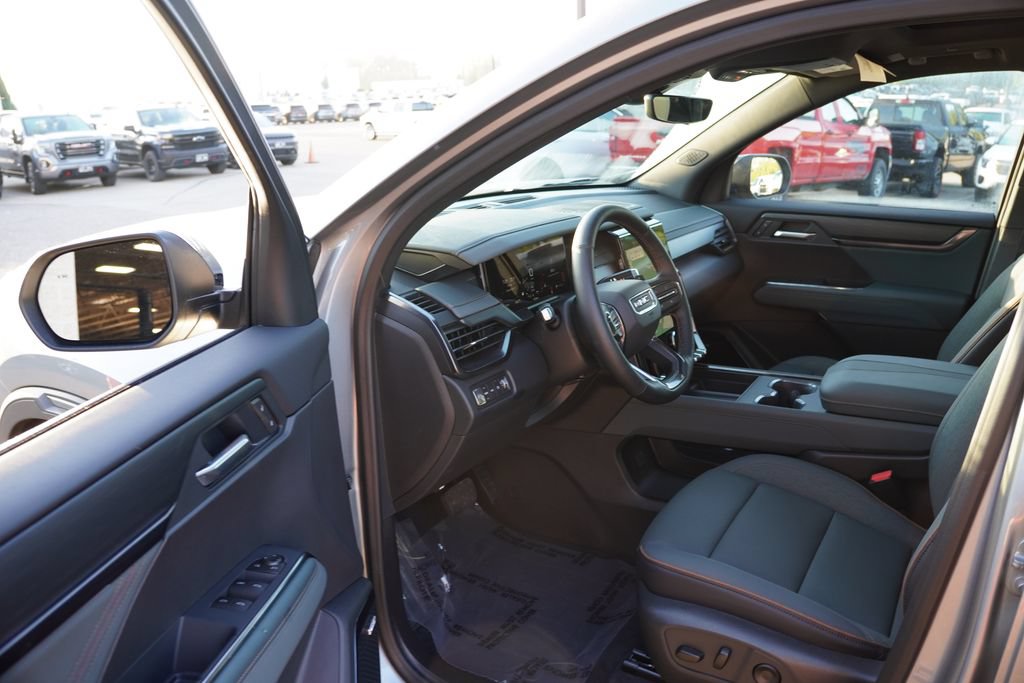 Certified 2026 GMC Acadia AT4 w/ Luxury Package AWD/4WD image 14