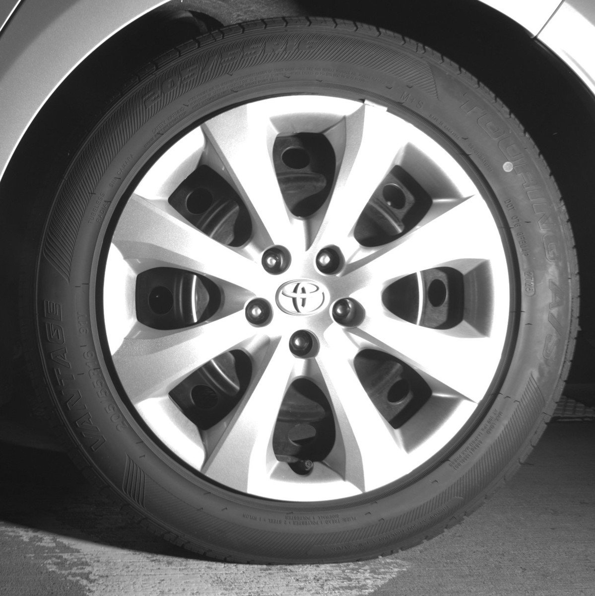 Used 2025 Toyota Corolla LE FWD image 14