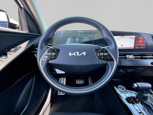 Used 2023 Kia Niro EX Touring FWD image 17