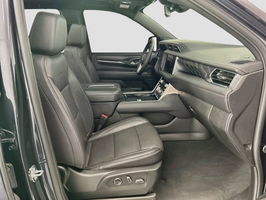Used 2024 GMC Yukon Denali AWD/4WD image 19
