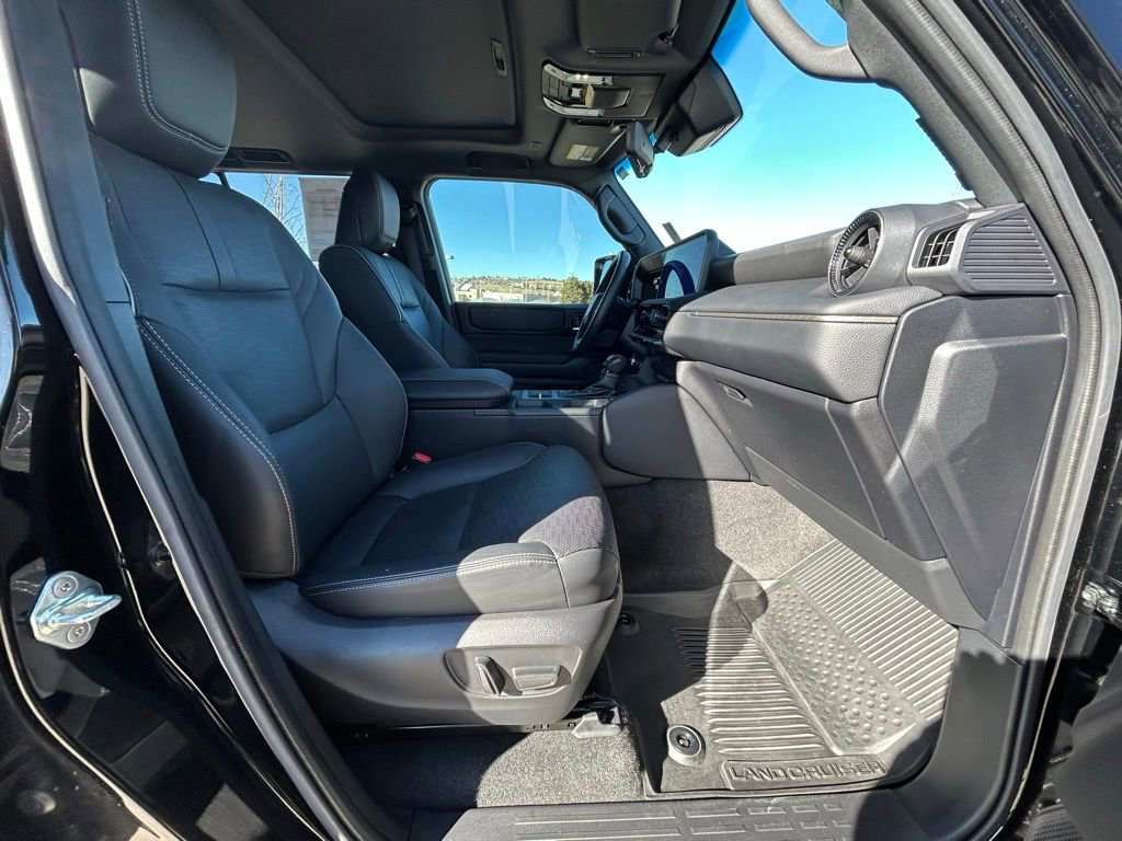 Used 2024 Toyota Land Cruiser image 31