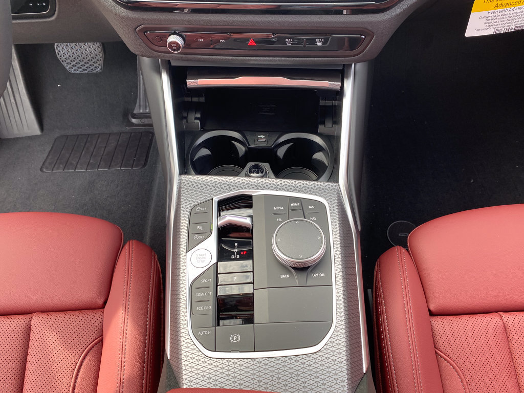 New 2026 BMW 330i xDrive Sedan w/ Convenience Package AWD/4WD image 24