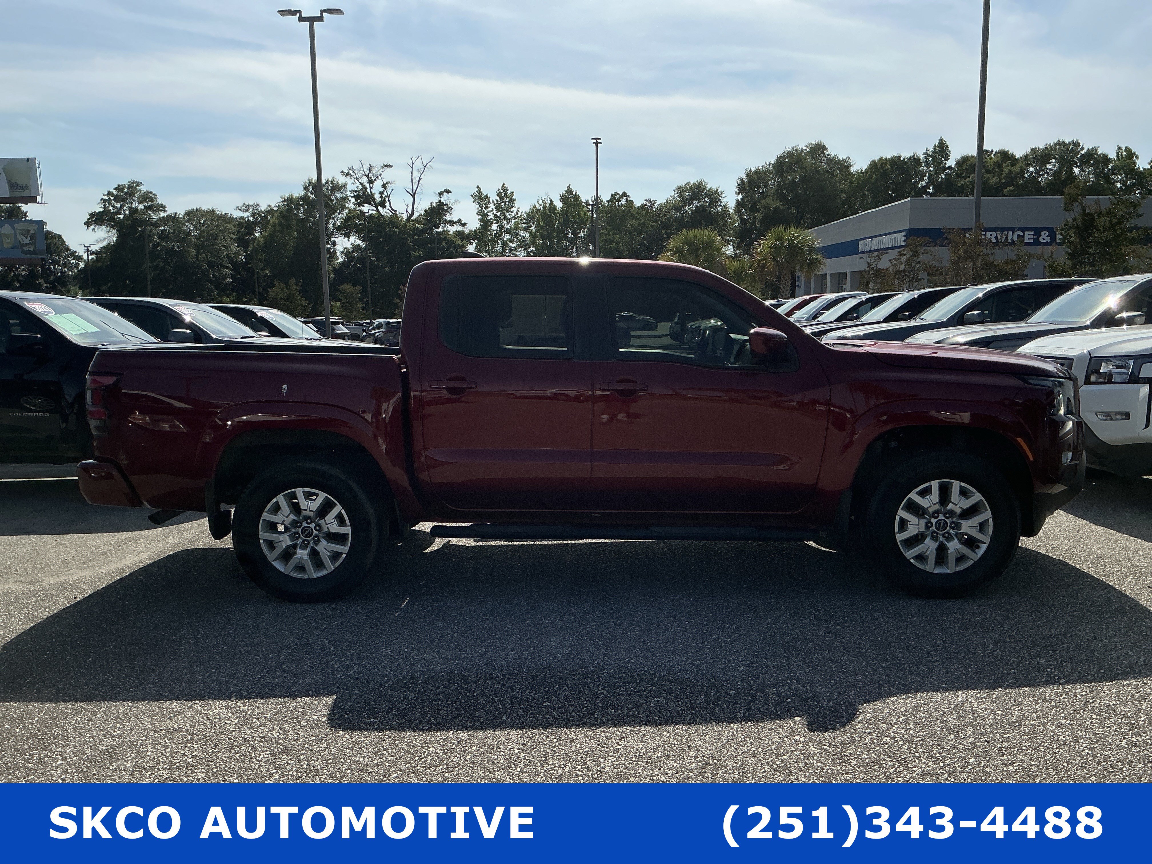 Used 2022 Nissan Frontier SV w/ Technology Package AWD/4WD image 6