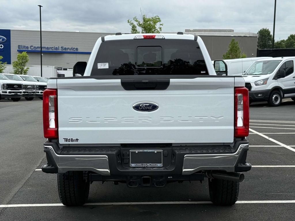 New 2026 Ford F350 XL w/ FX4 Off-Road Package AWD/4WD image 3