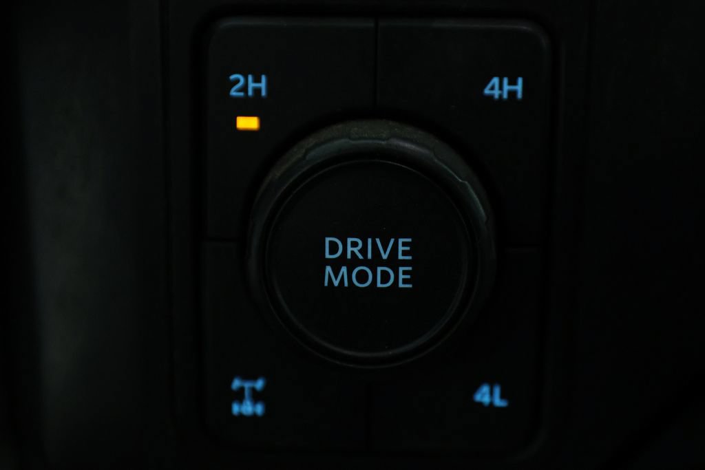 Used 2024 Ford F250 XLT w/ FX4 Off-Road Package AWD/4WD image 22