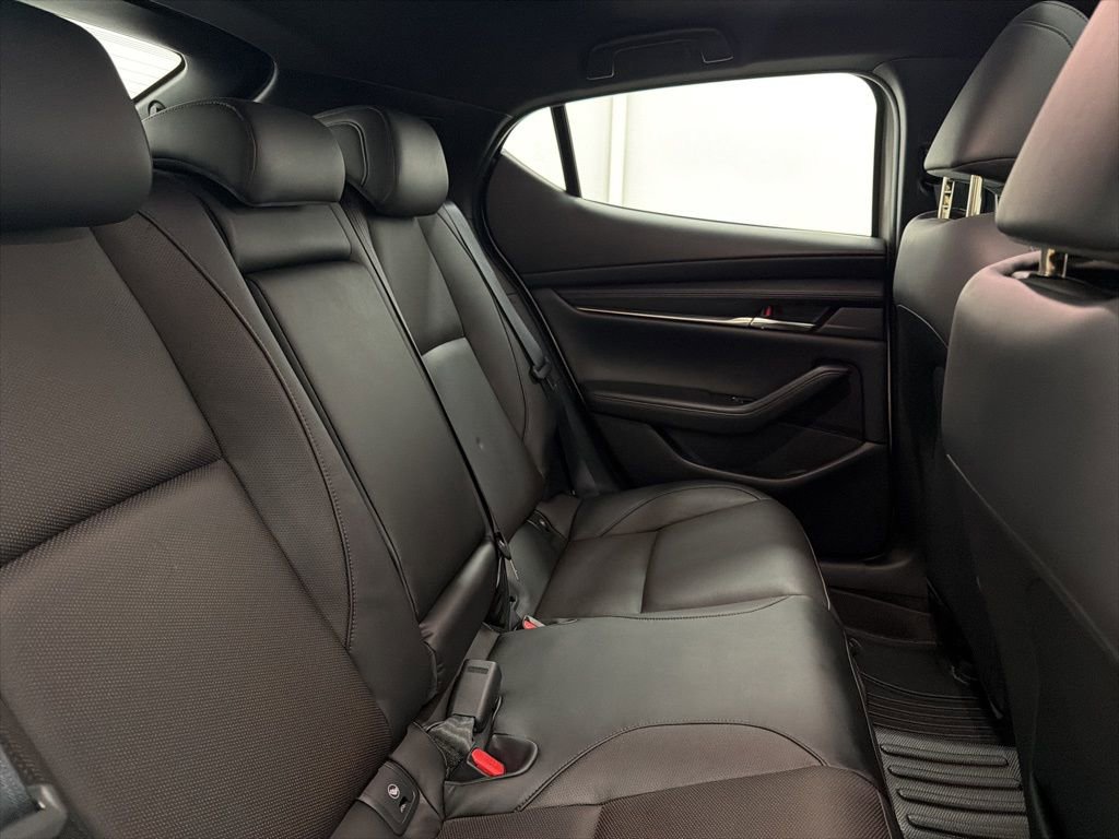 Used 2024 MAZDA MAZDA3 Hatchback w/Premium Plus Pkg image 28