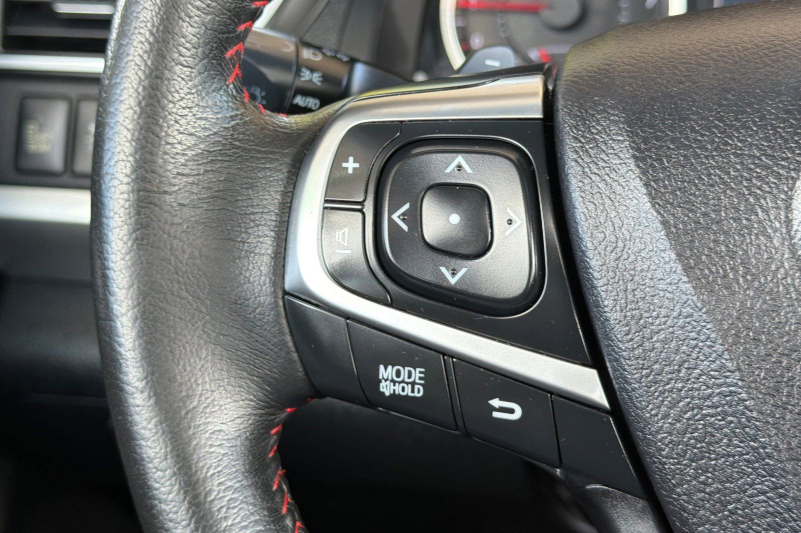 Used 2015 Toyota Camry XSE w/ Advanced Technology Package FWD image 27