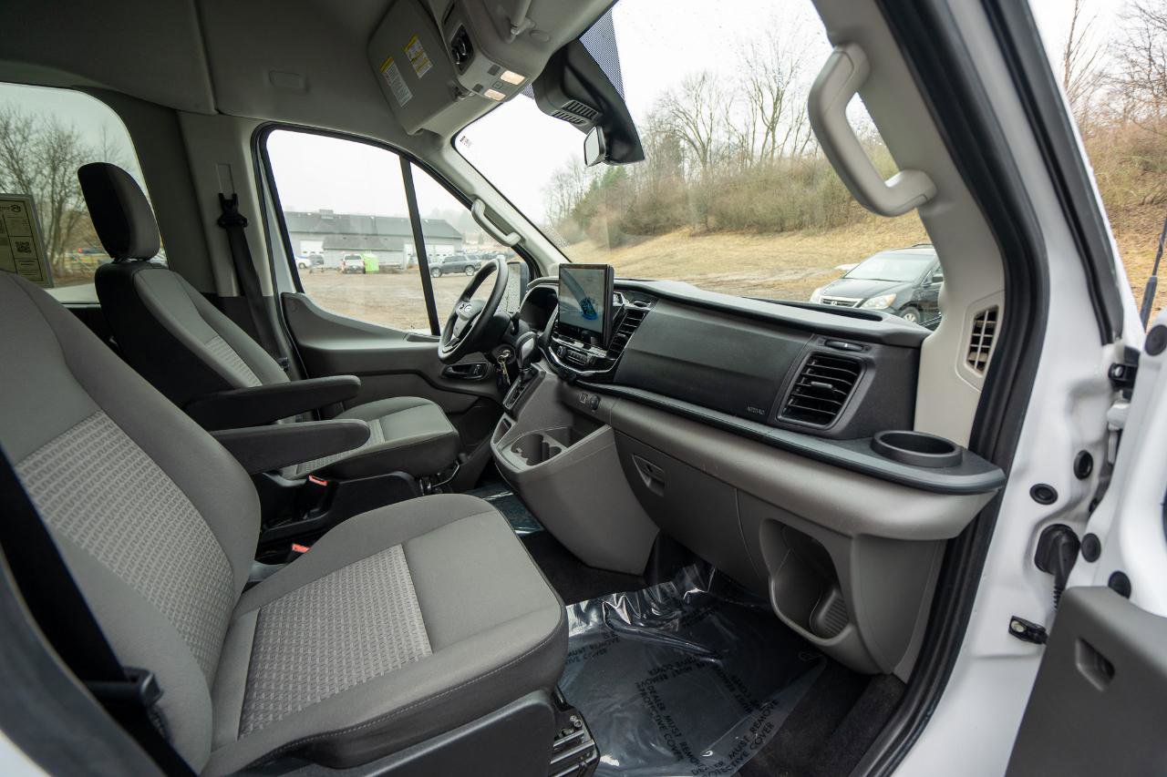 Used 2024 Ford Transit 350 XLT image 33