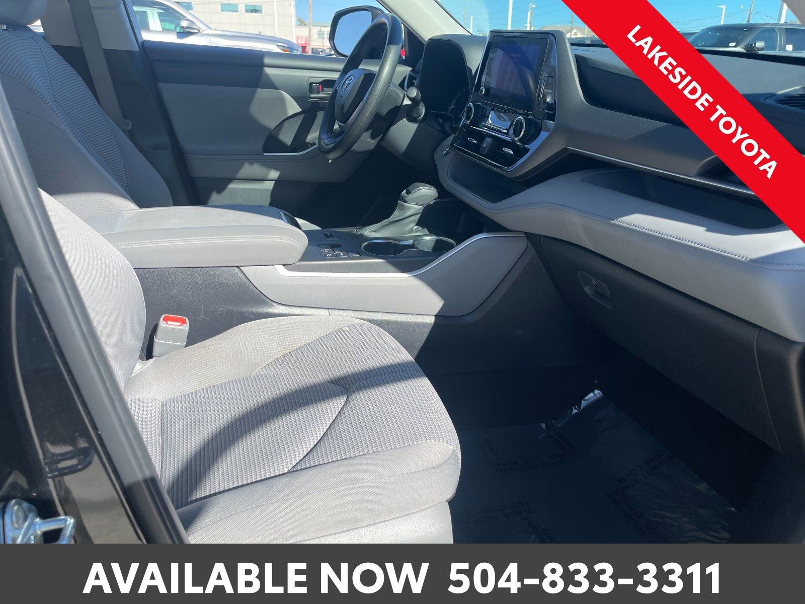 Used 2023 Toyota Highlander L image 17