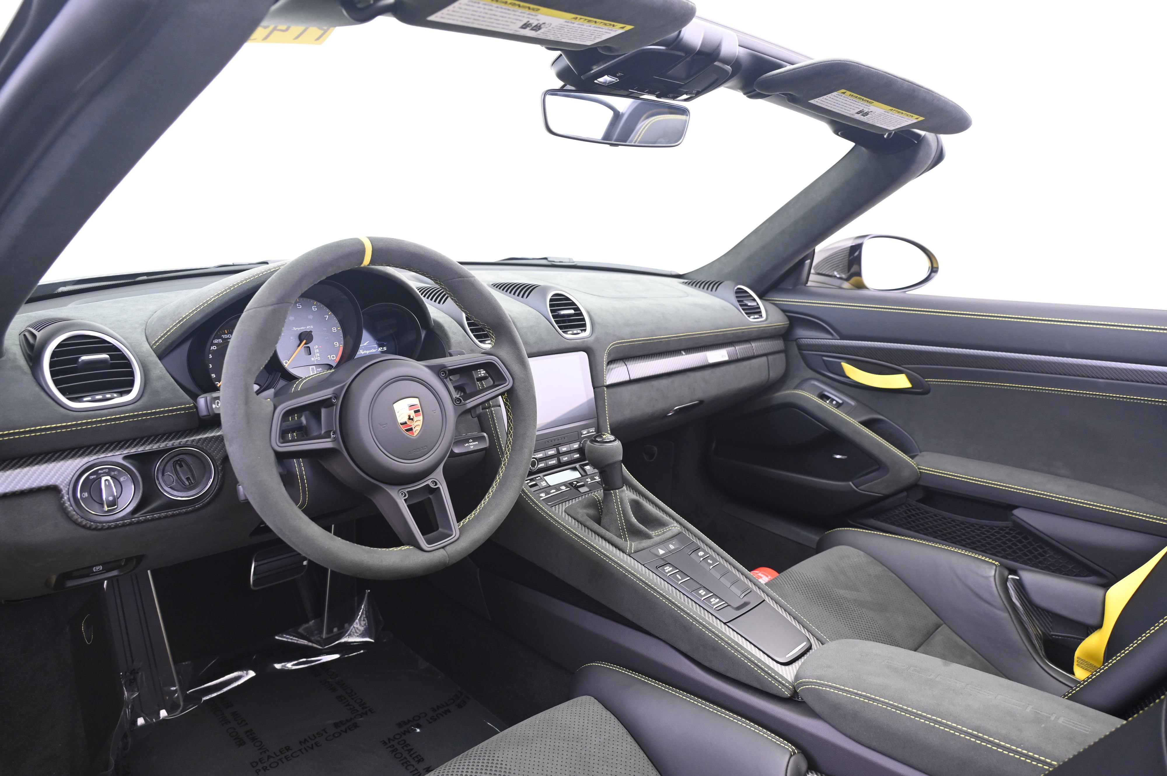 Certified 2025 Porsche 718 Boxster Spyder RS RWD image 28