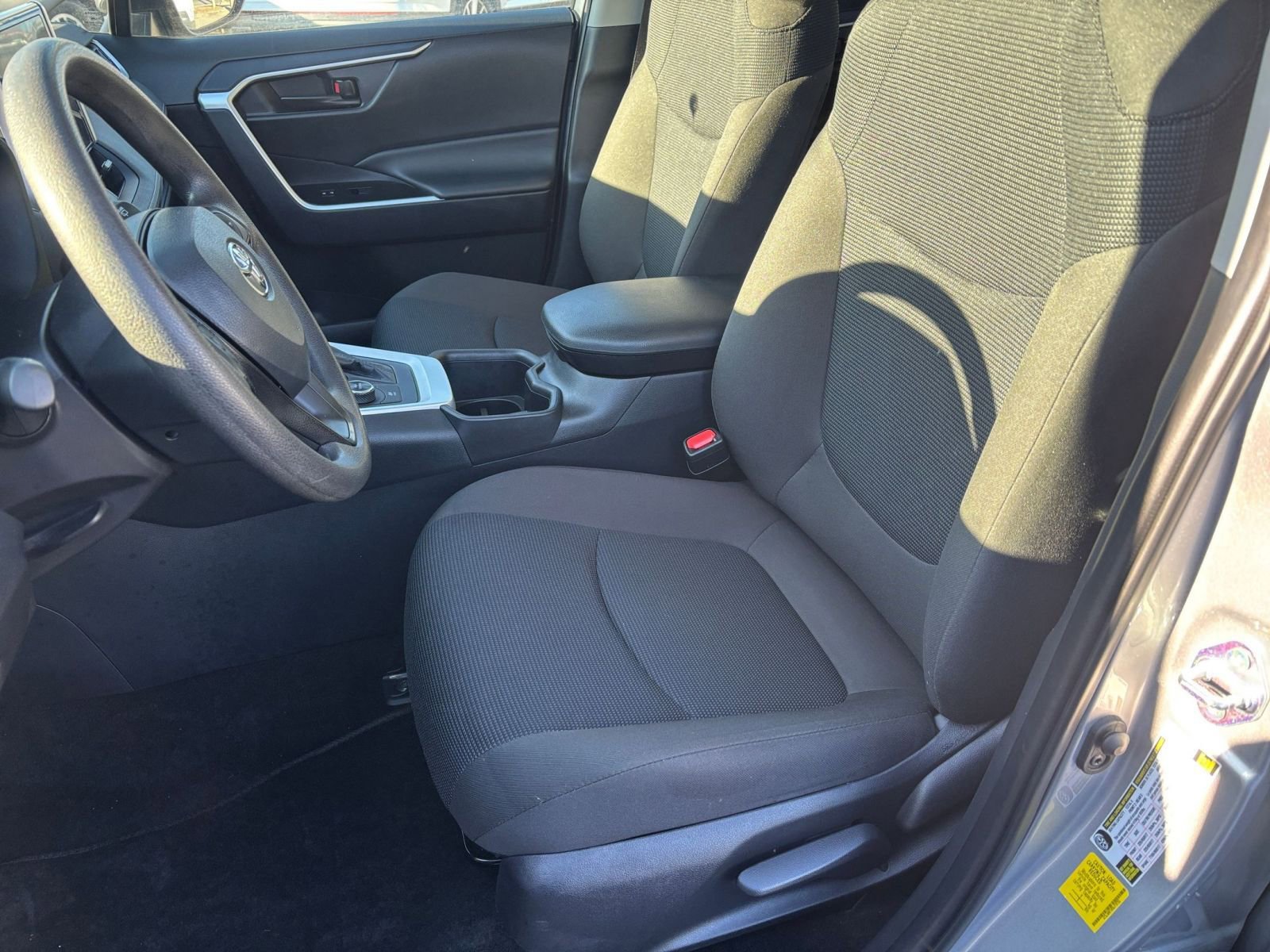 Used 2025 Toyota RAV4 LE image 32