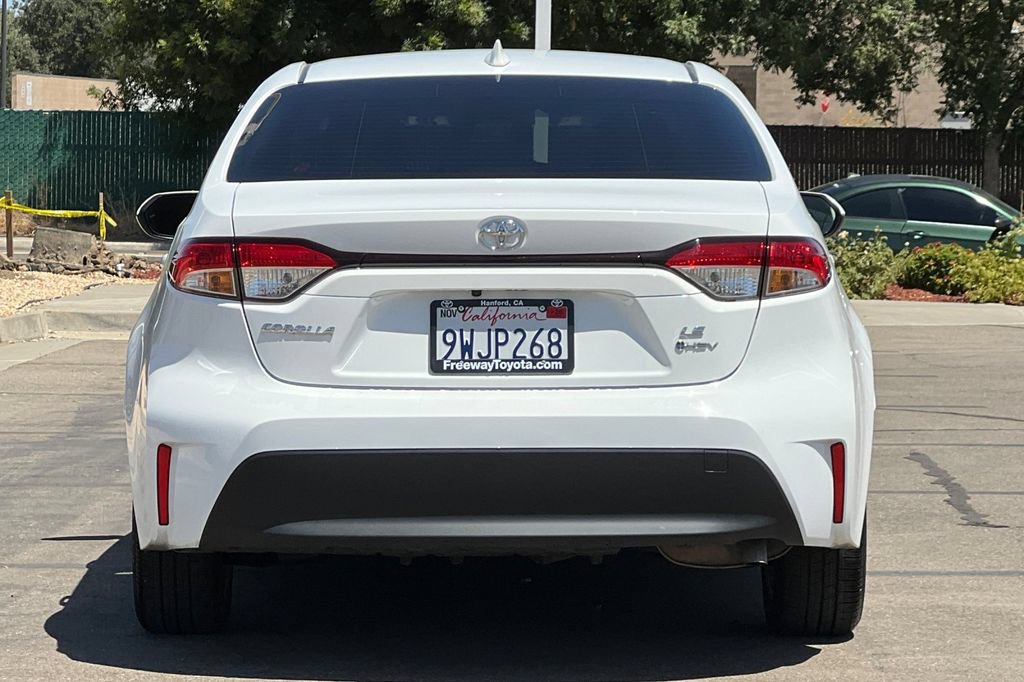 Certified 2026 Toyota Corolla LE w/ LE Premium Package FWD image 6