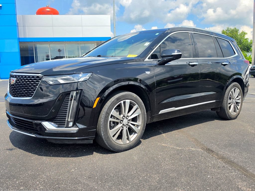 Used 2021 Cadillac XT6 Premium Luxury FWD image 2
