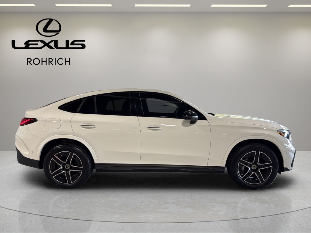 Used 2024 Mercedes-Benz GLC 300 4MATIC image 5