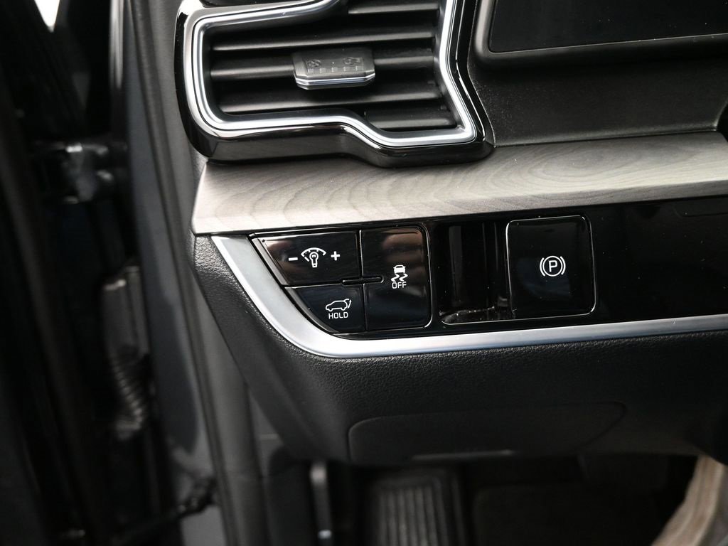 Used 2024 Kia Sportage X-Line w/ X-Line Premium Package image 27