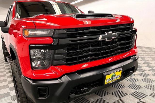 Used 2024 Chevrolet Silverado 2500 W/T AWD/4WD image 32