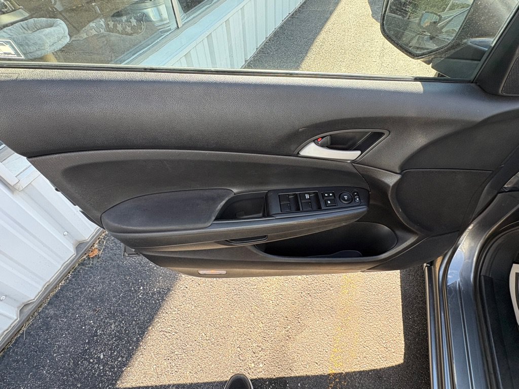 Used 2012 Honda Accord LX image 8