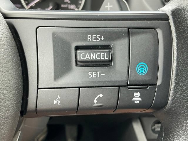 Used 2024 Nissan Rogue SV AWD/4WD image 31