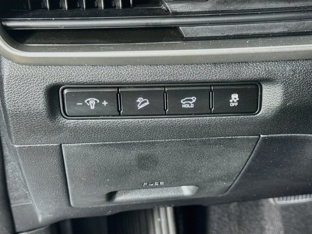 Used 2023 Kia Telluride EX w/ EX Captain's Chair Package FWD image 20