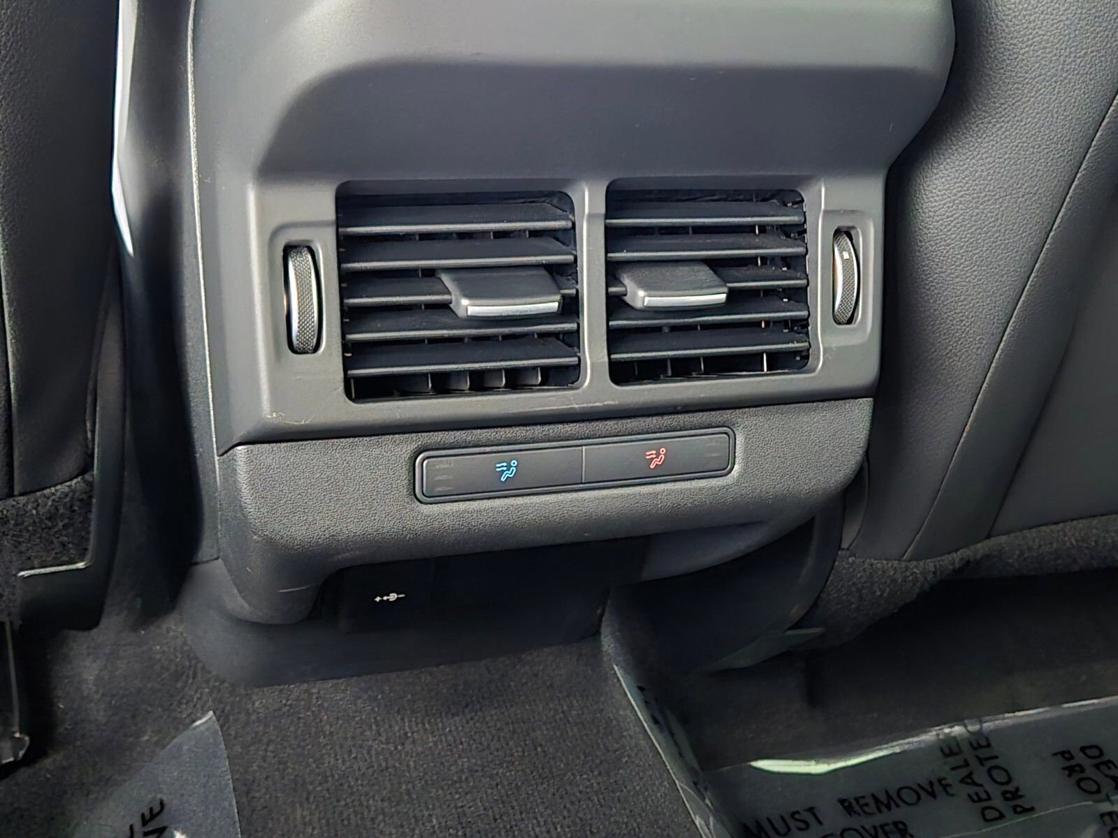 Used 2023 Land Rover Range Rover Evoque R-Dynamic S image 16