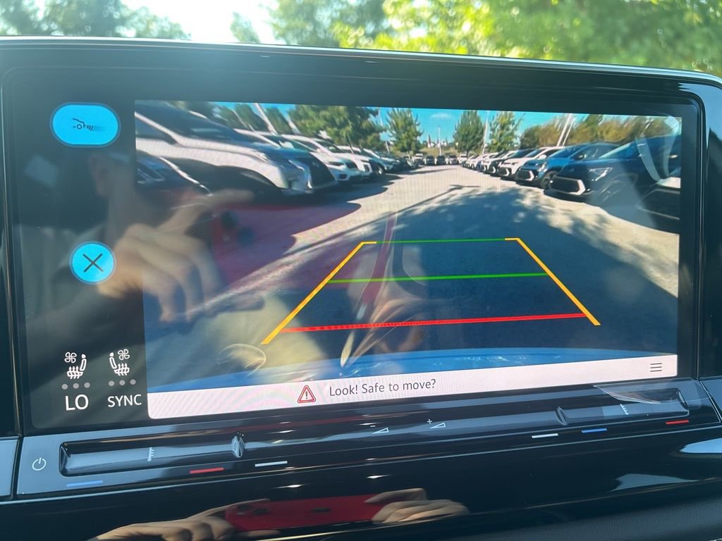 New 2026 Volkswagen Atlas Cross Sport SE image 19