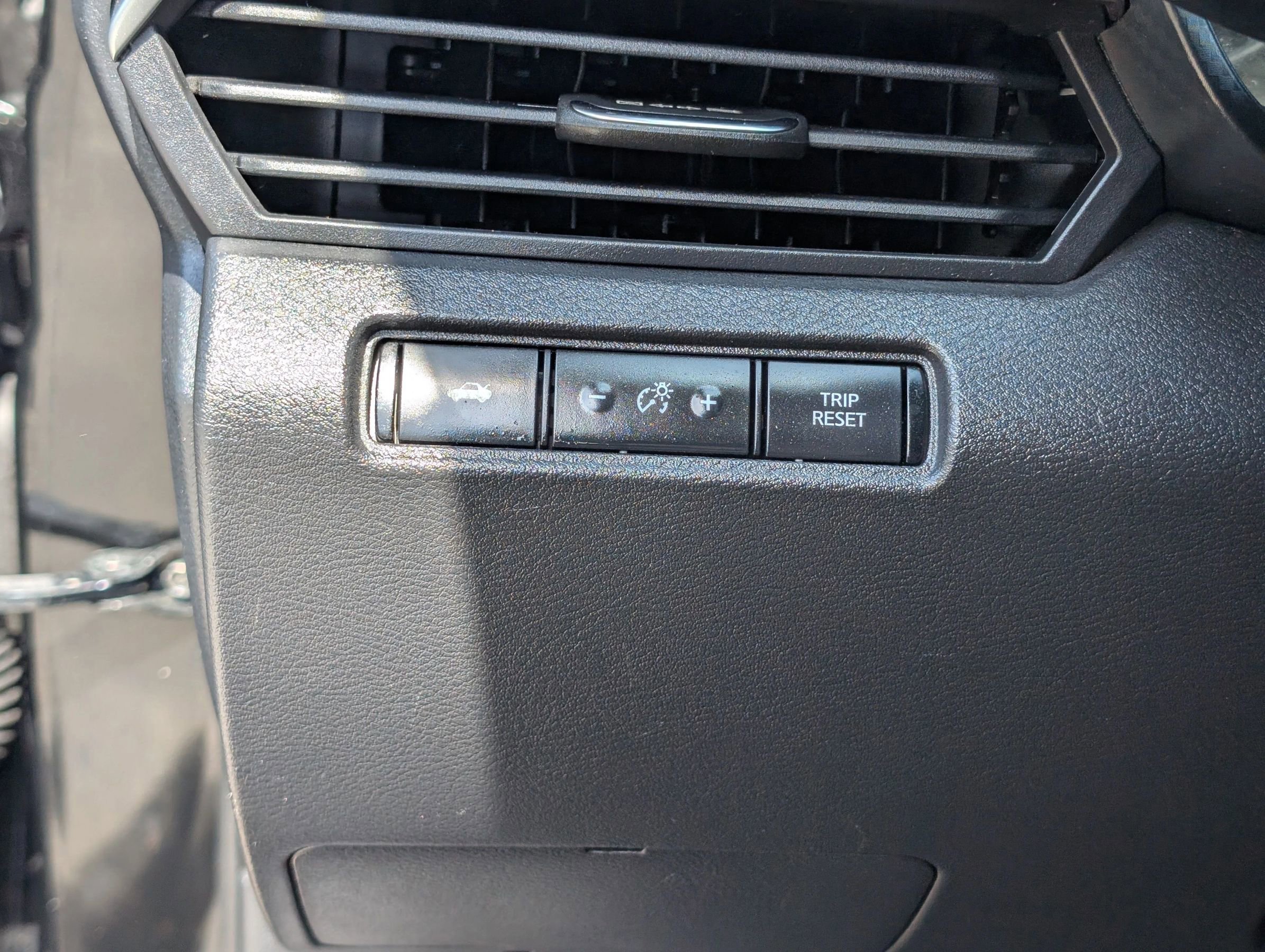 Used 2019 Nissan Altima 2.5 SR FWD image 19
