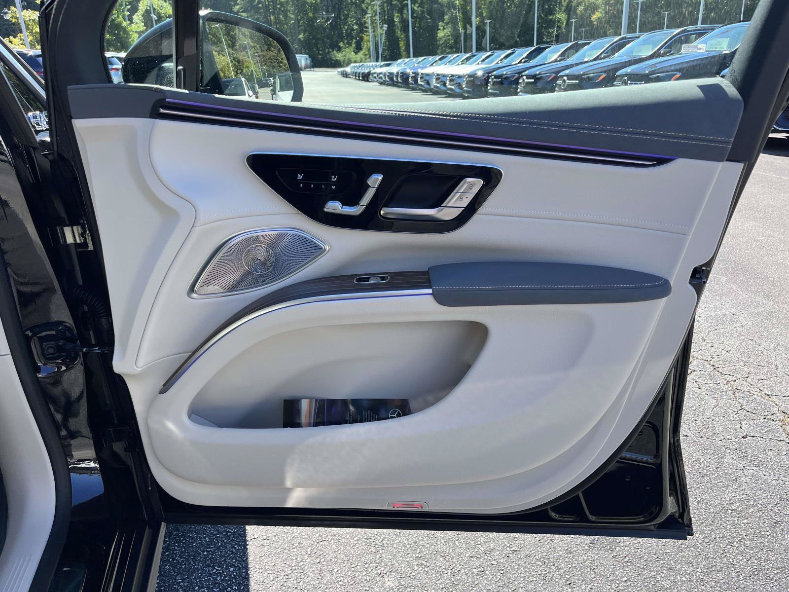 New 2027 Mercedes-Benz EQS 400 4MATIC SUV image 48