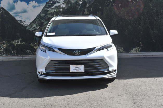 New 2026 Toyota Sienna Limited AWD/4WD image 2