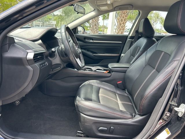 Used 2024 Nissan Altima 2.5 SR FWD image 11