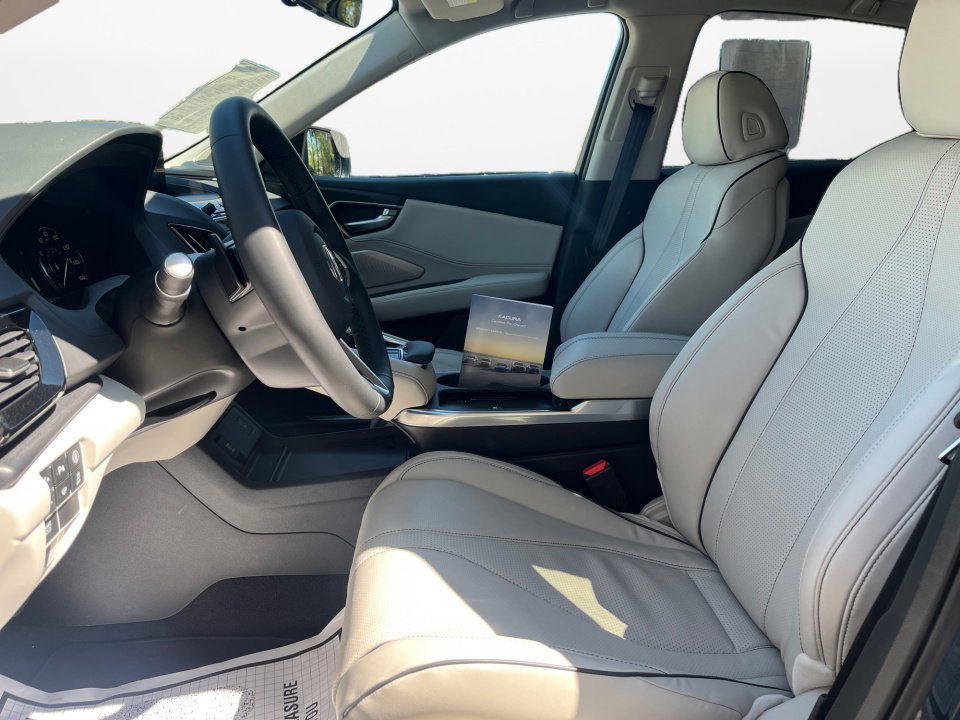 Certified 2026 Acura RDX w/Advance Package image 9