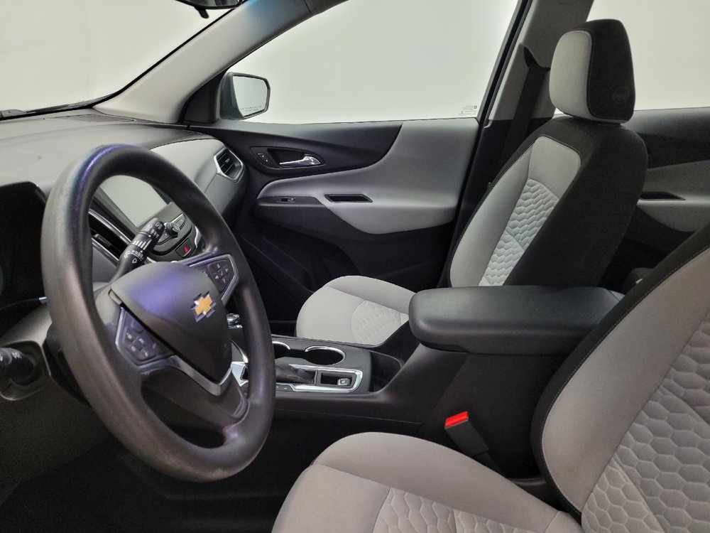 Used 2018 Chevrolet Equinox LS FWD image 17