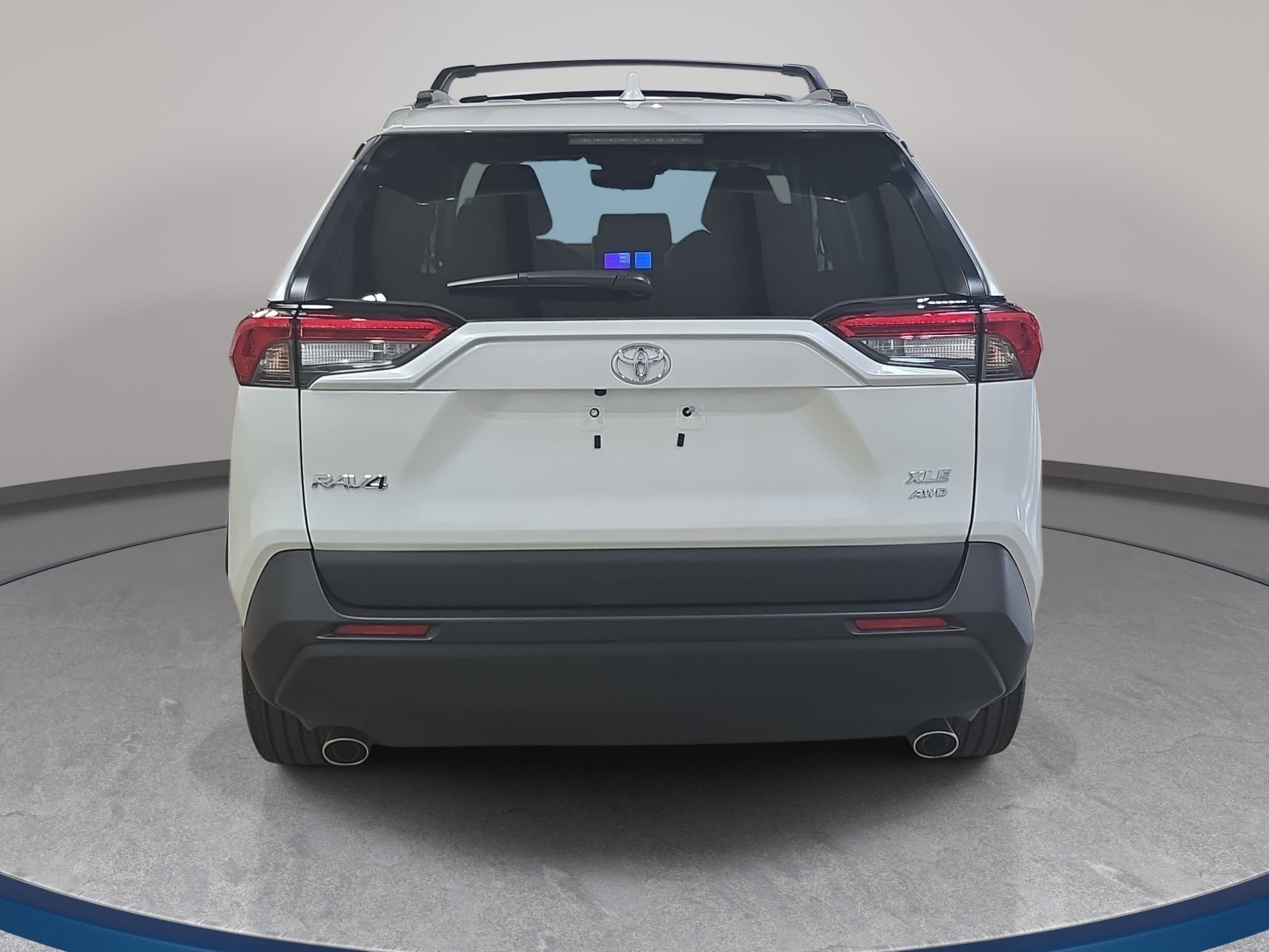 Used 2025 Toyota RAV4 XLE Premium w/ Weather Package AWD/4WD image 7