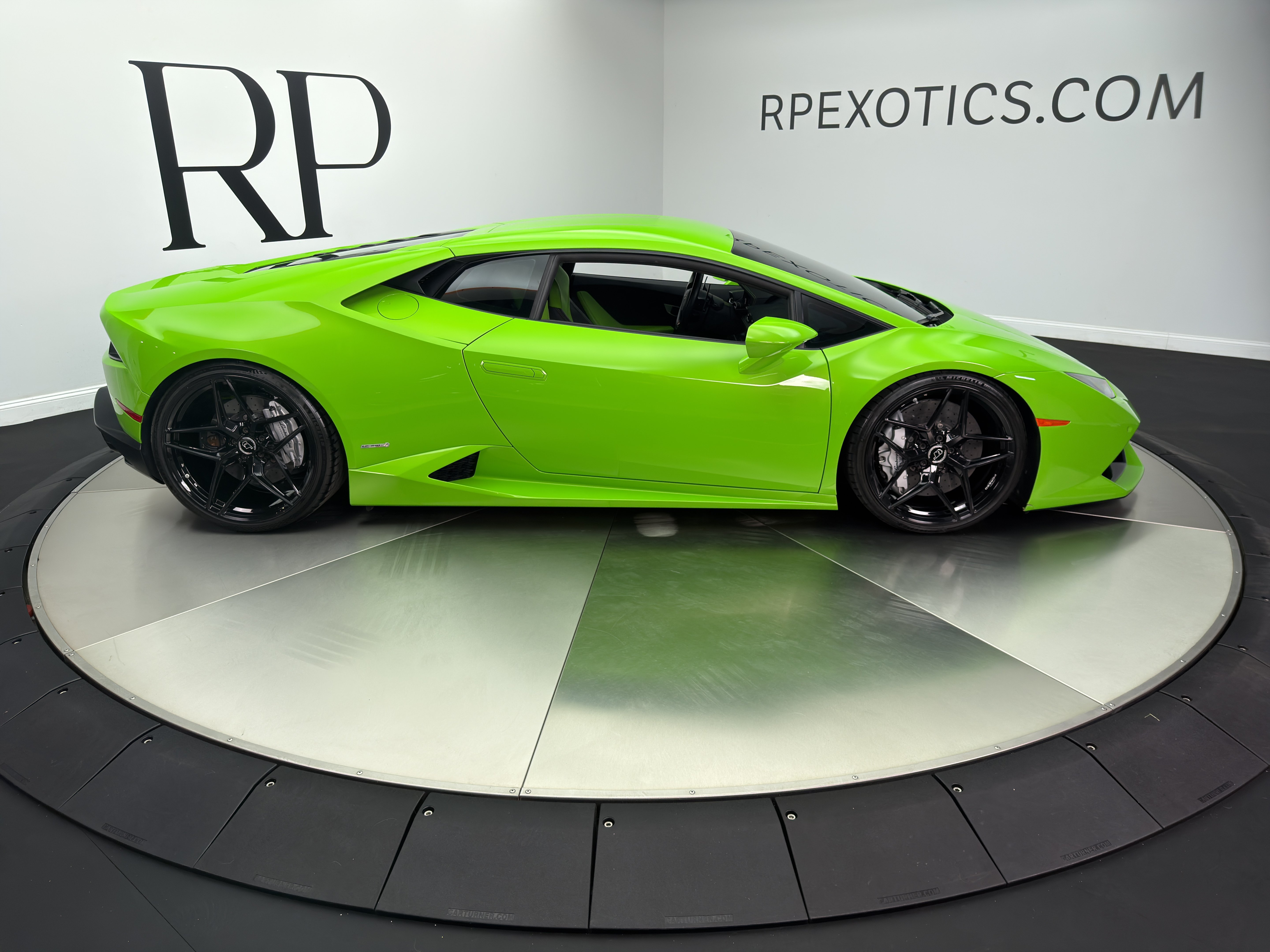 Used 2016 Lamborghini Huracan LP 610-4 AWD/4WD image 7