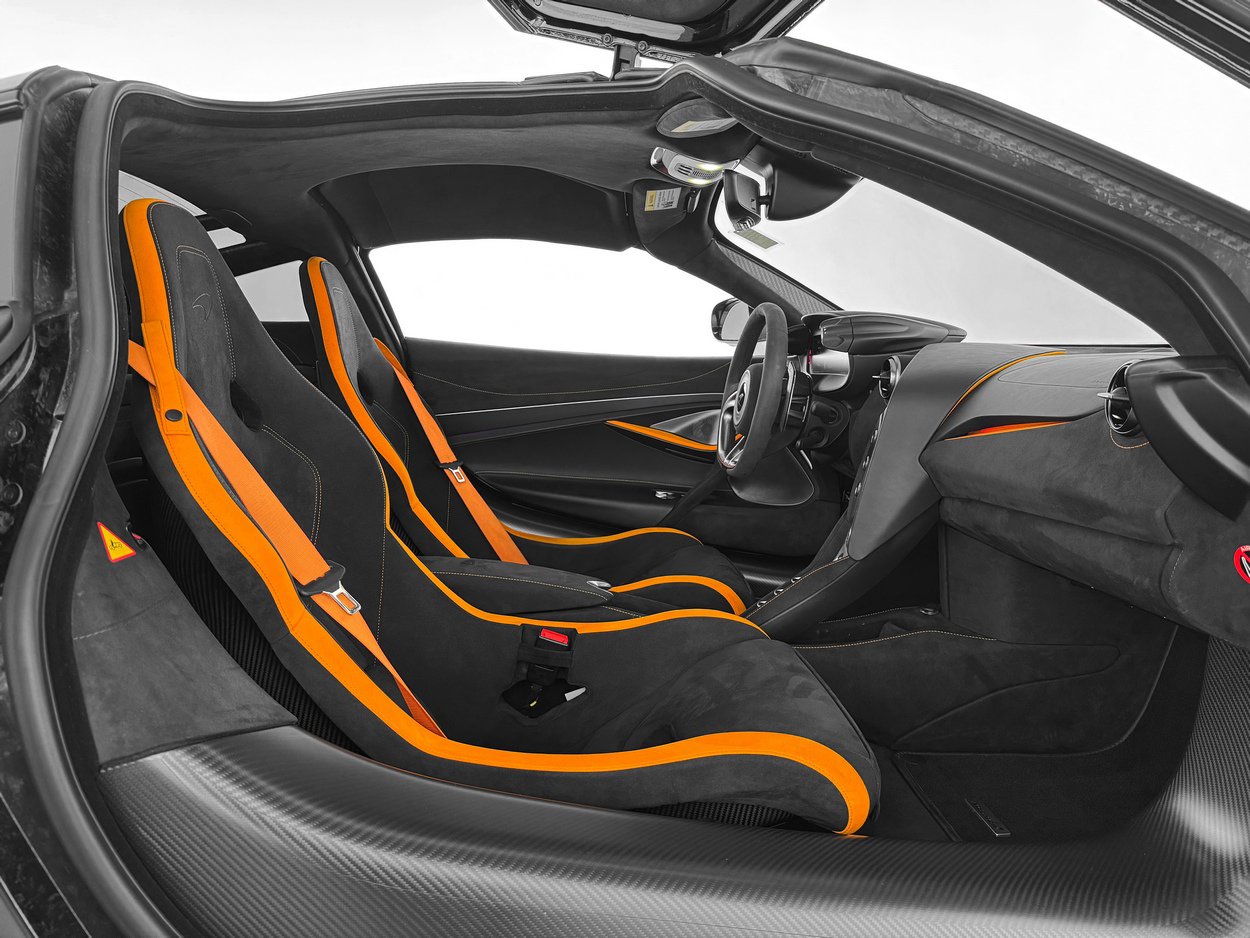 Used 2024 McLaren 750S image 25