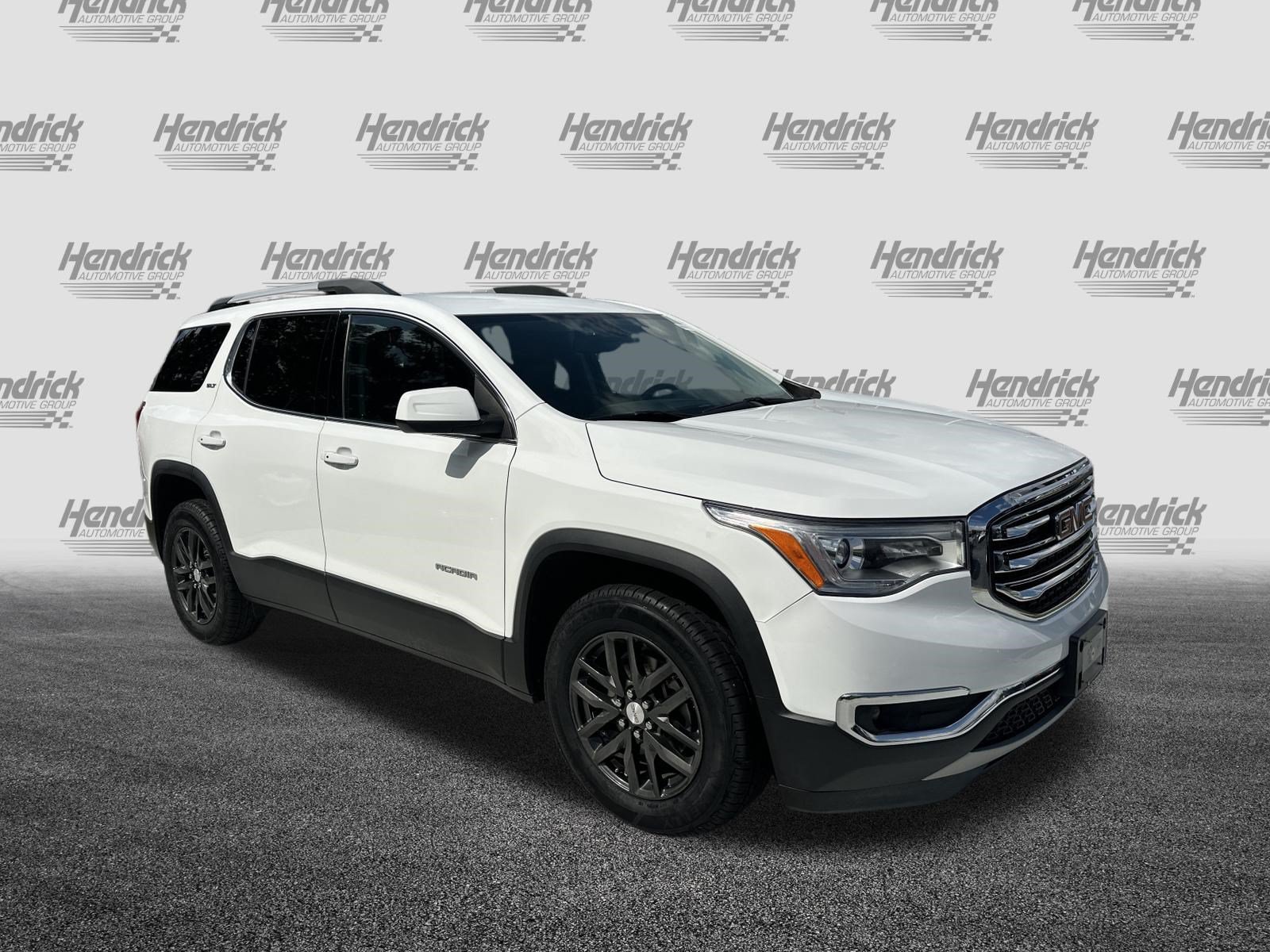 Used 2018 GMC Acadia SLT FWD image 2