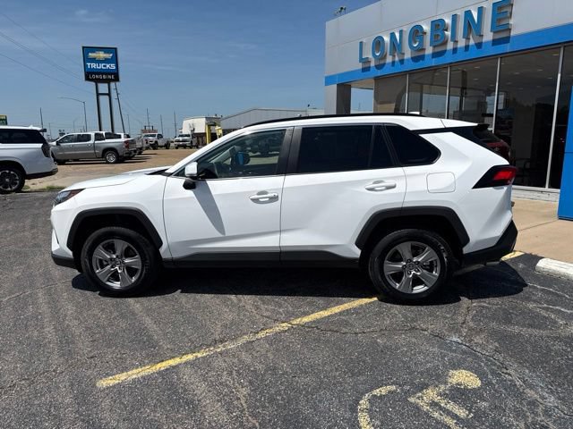 Used 2025 Toyota RAV4 XLE AWD/4WD image 4