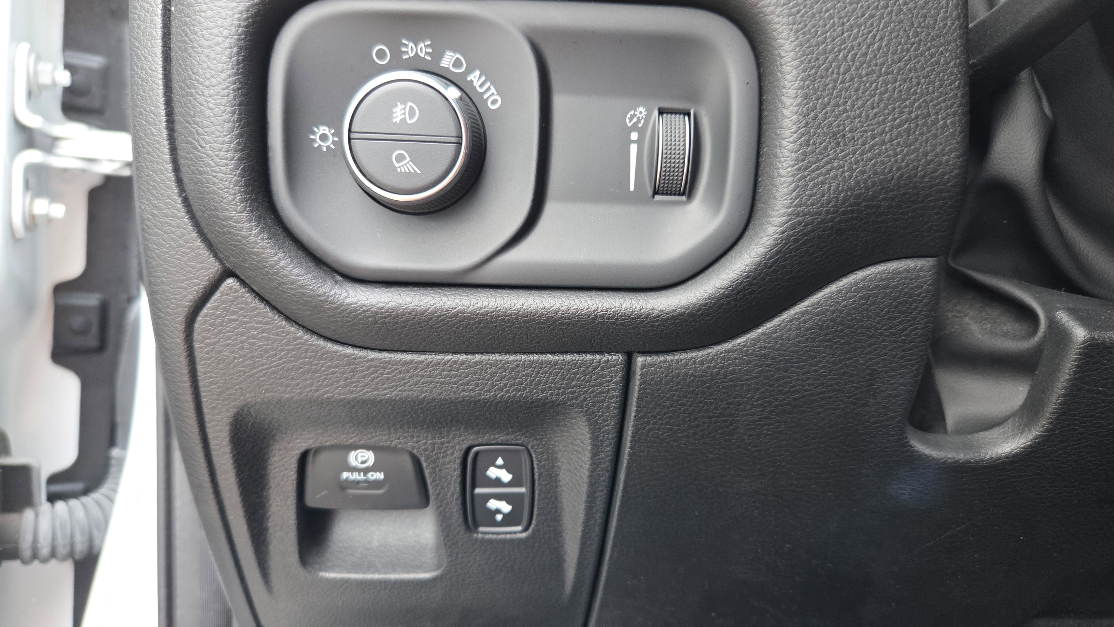Used 2024 RAM 1500 Big Horn RWD image 27