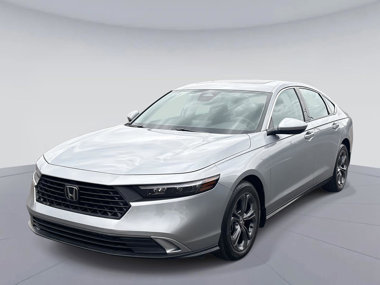 Used 2023 Honda Accord EX image 8