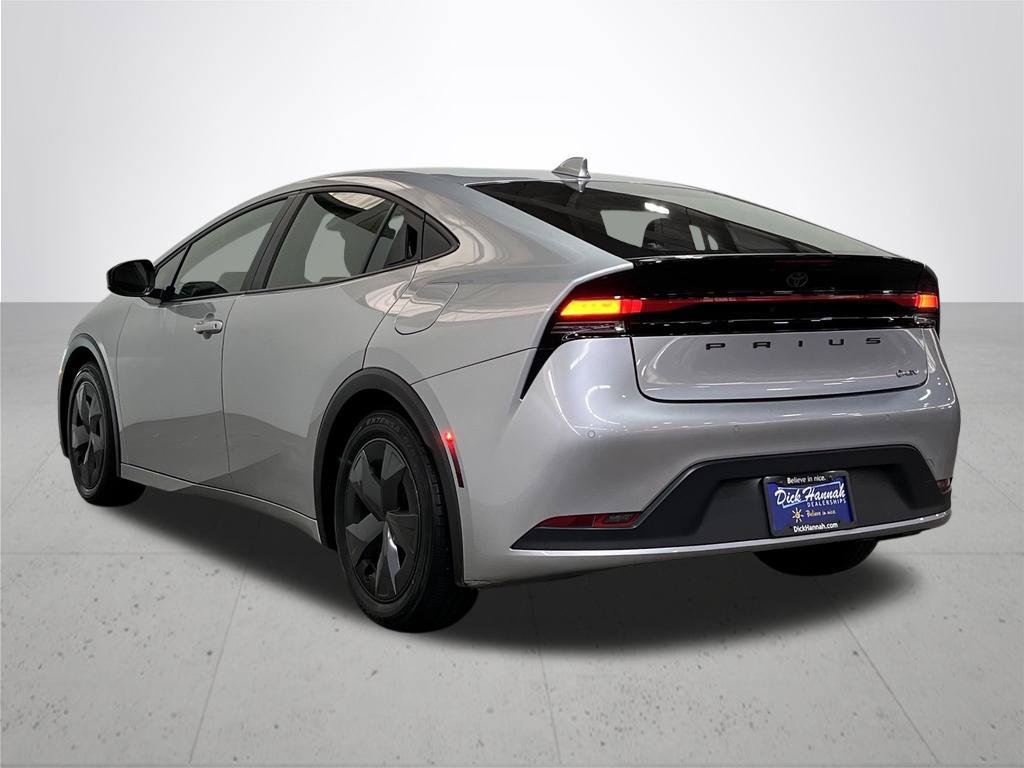Used 2025 Toyota Prius LE FWD image 14