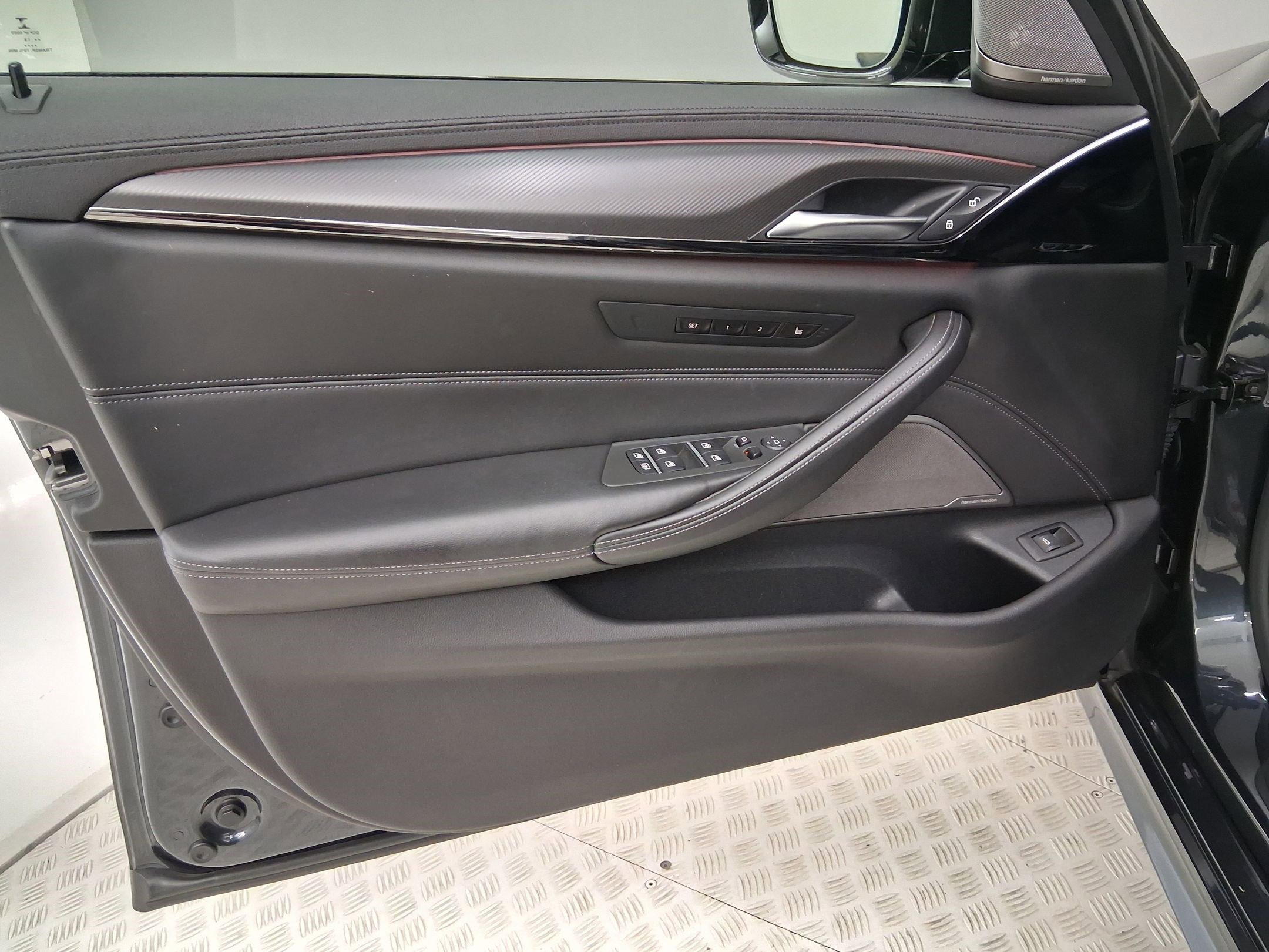 Used 2019 BMW M5 w/ Executive Package image 12