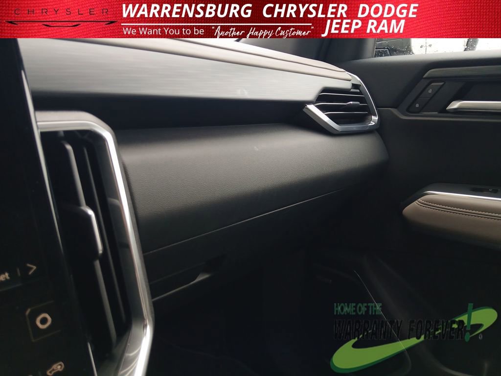 Used 2026 GMC Acadia Elevation w/ Elevation Premium Package AWD/4WD image 29