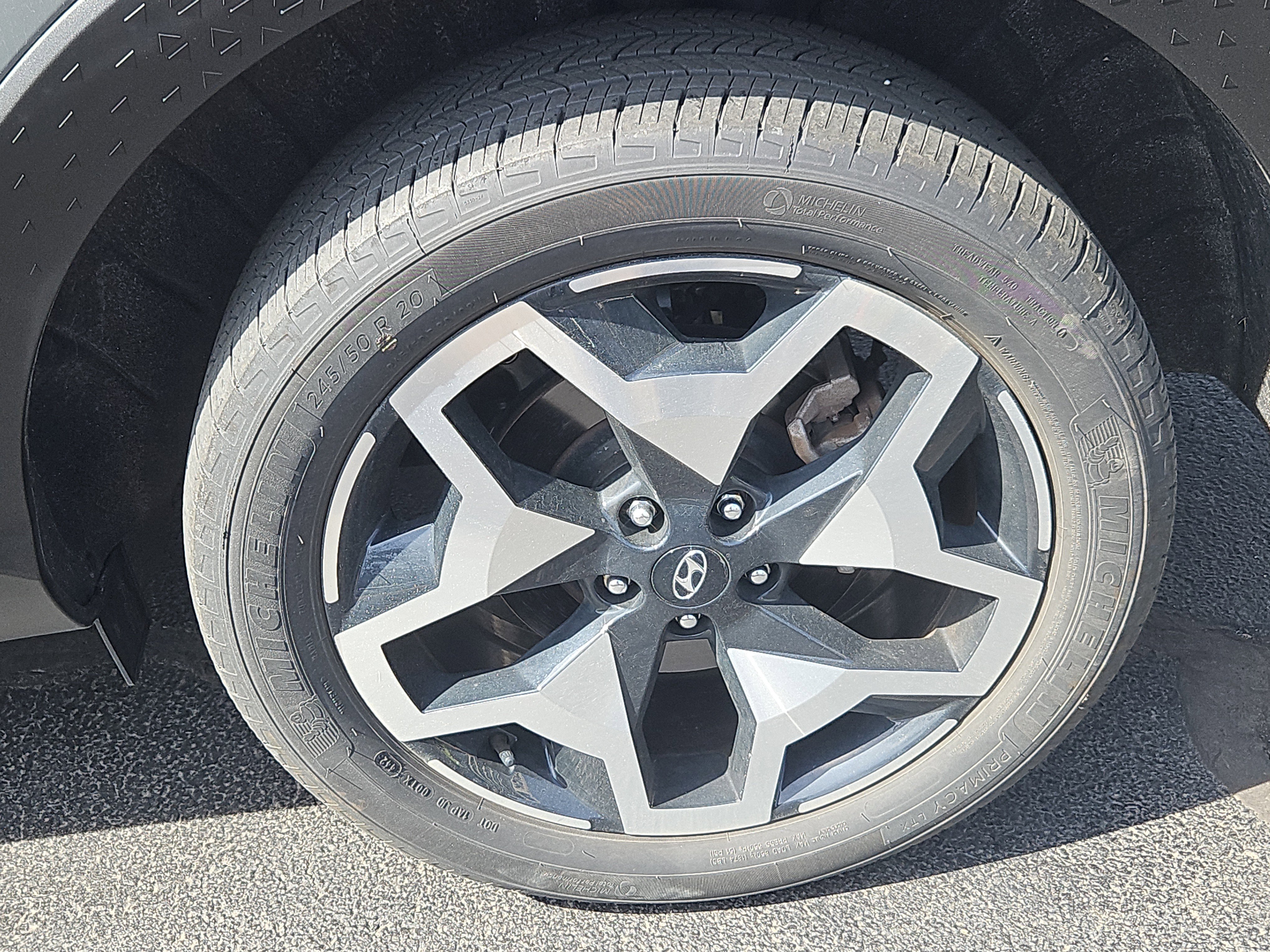 Used 2024 Hyundai Santa Cruz Limited image 29