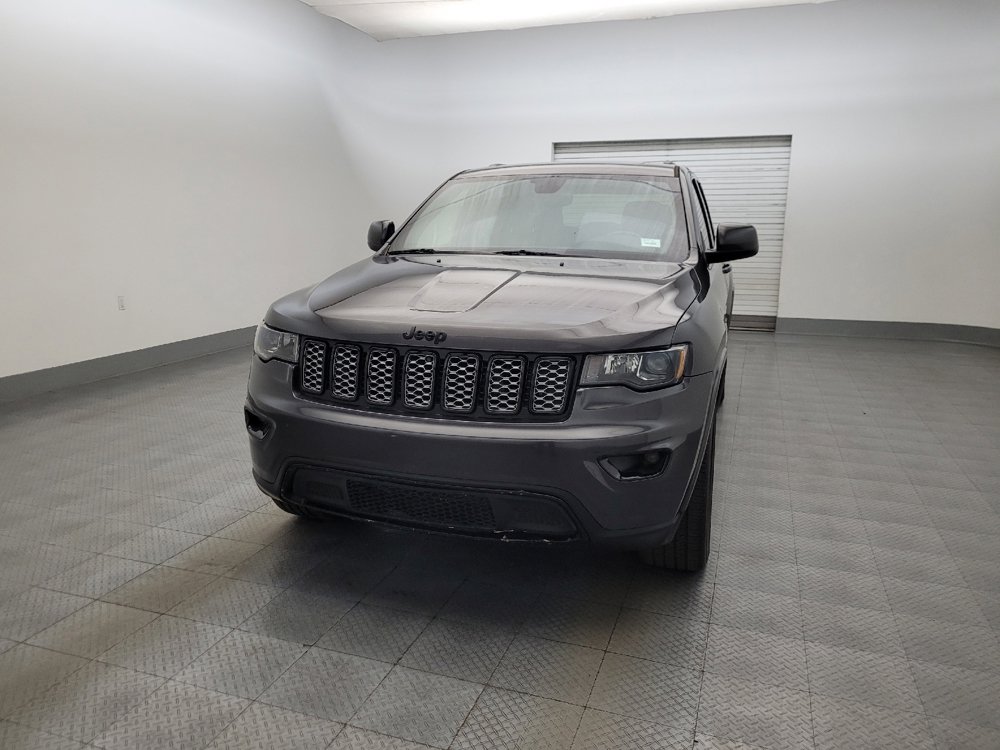 Used 2018 Jeep Grand Cherokee Altitude RWD image 15