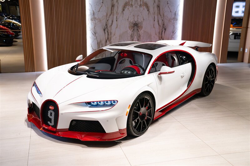 Used 2024 Bugatti Chiron Super Sport AWD/4WD image 12
