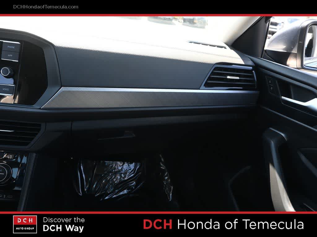 Used 2024 Volkswagen Jetta SE FWD image 15