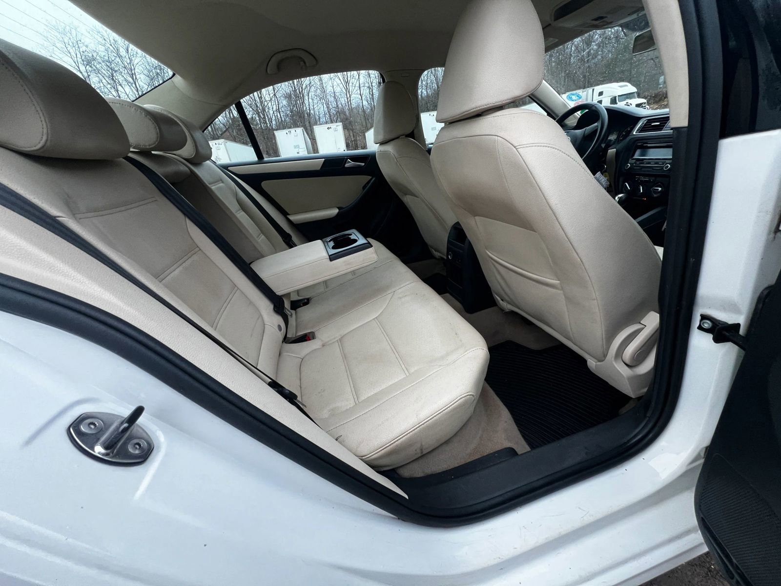 Used 2011 Volkswagen Jetta SE image 12