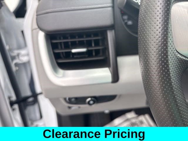 Used 2023 GMC Terrain SLE w/ Driver Convenience Package image 19